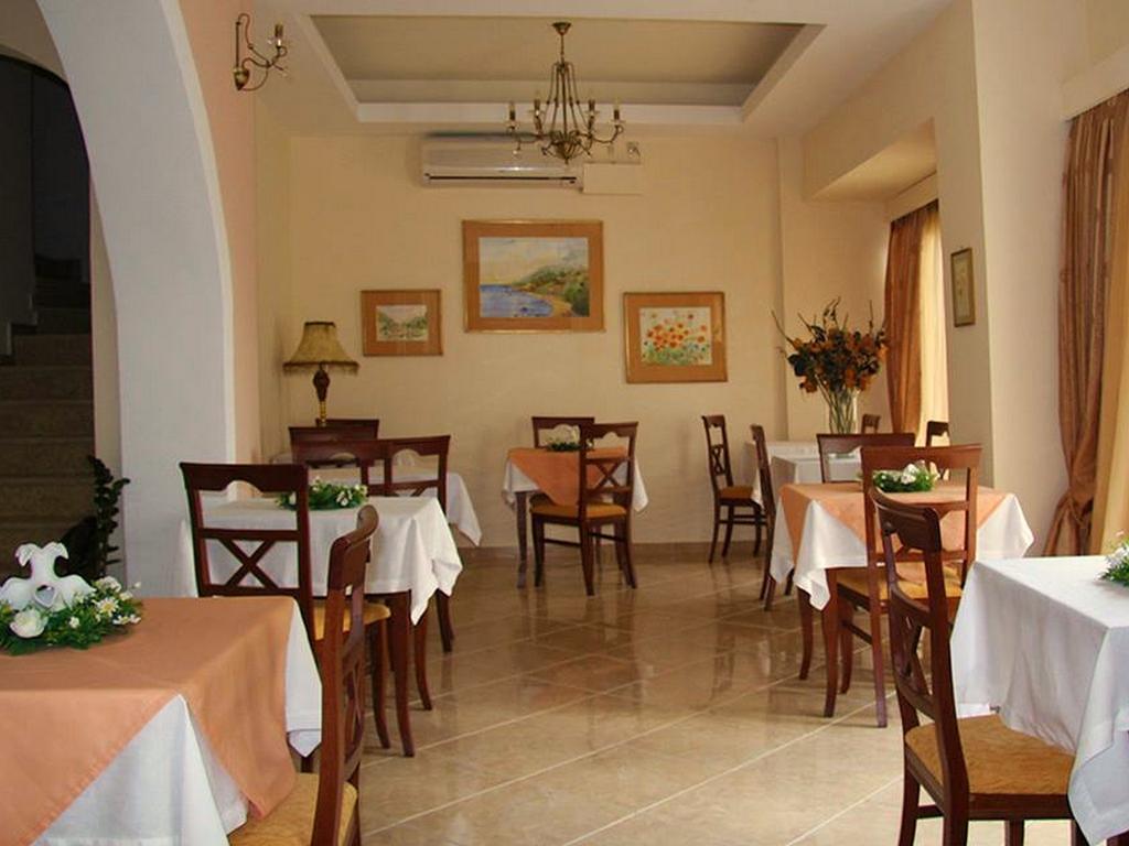 Nefeli Hotel Agios Kirykos  Ngoại thất bức ảnh